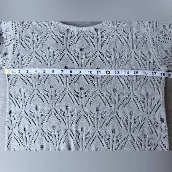 Grace & Lace Light Gray Pointelle Knit Hi-Low Sweater (18”p2p) - Picture 6 of 9